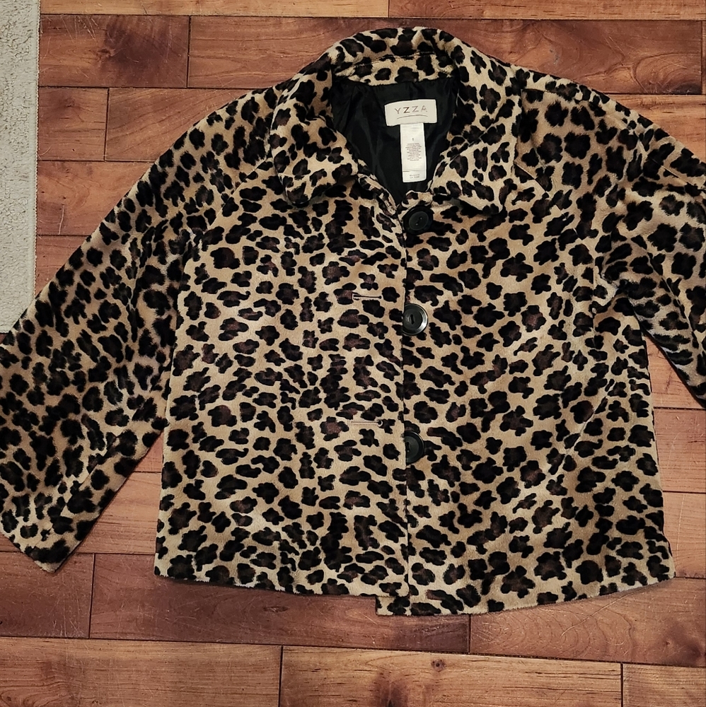 Beautiful cheetah print blazer